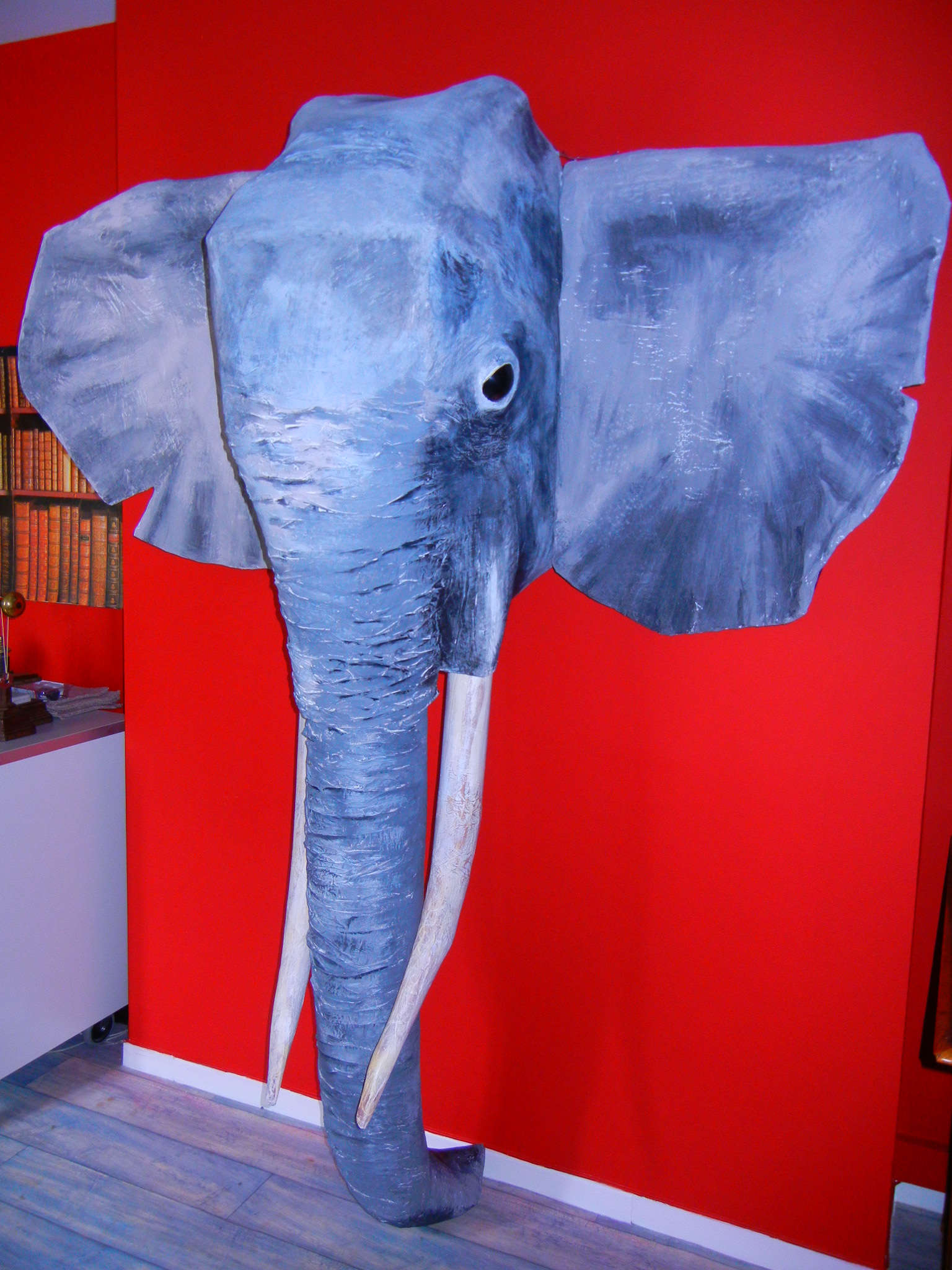 Eléphant en en papier mâché